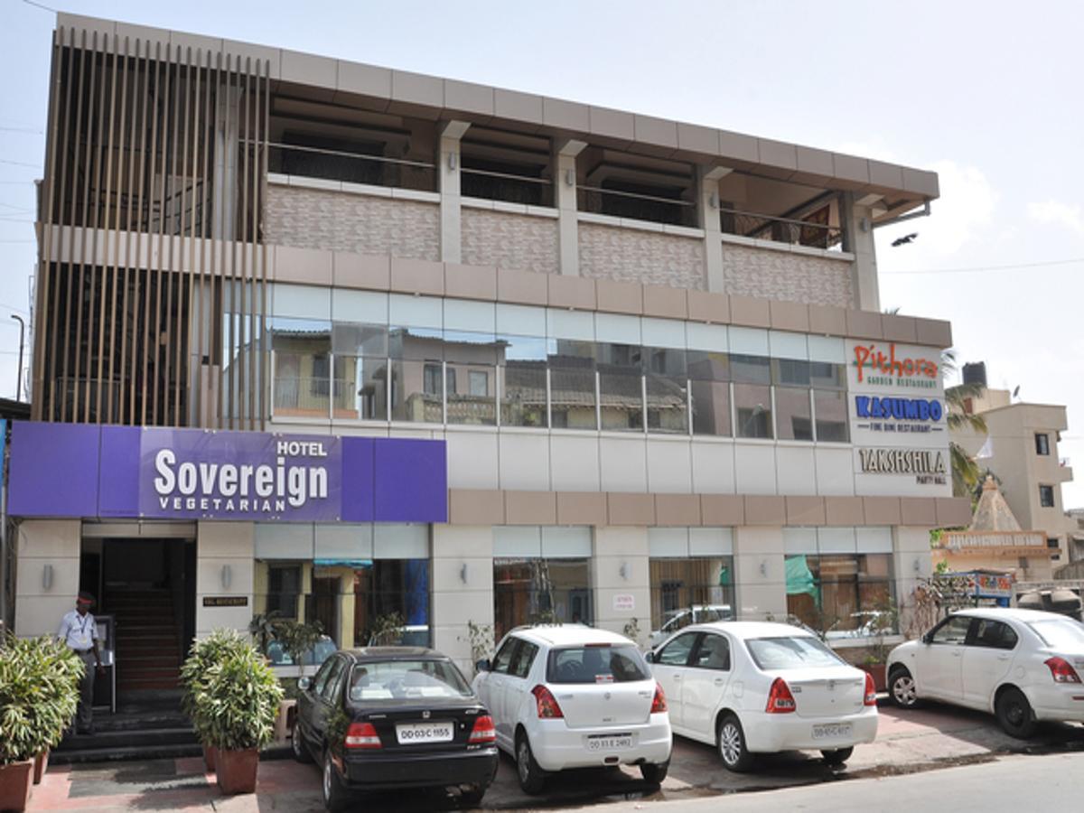 Hotel Sovereign Daman Exteriér fotografie