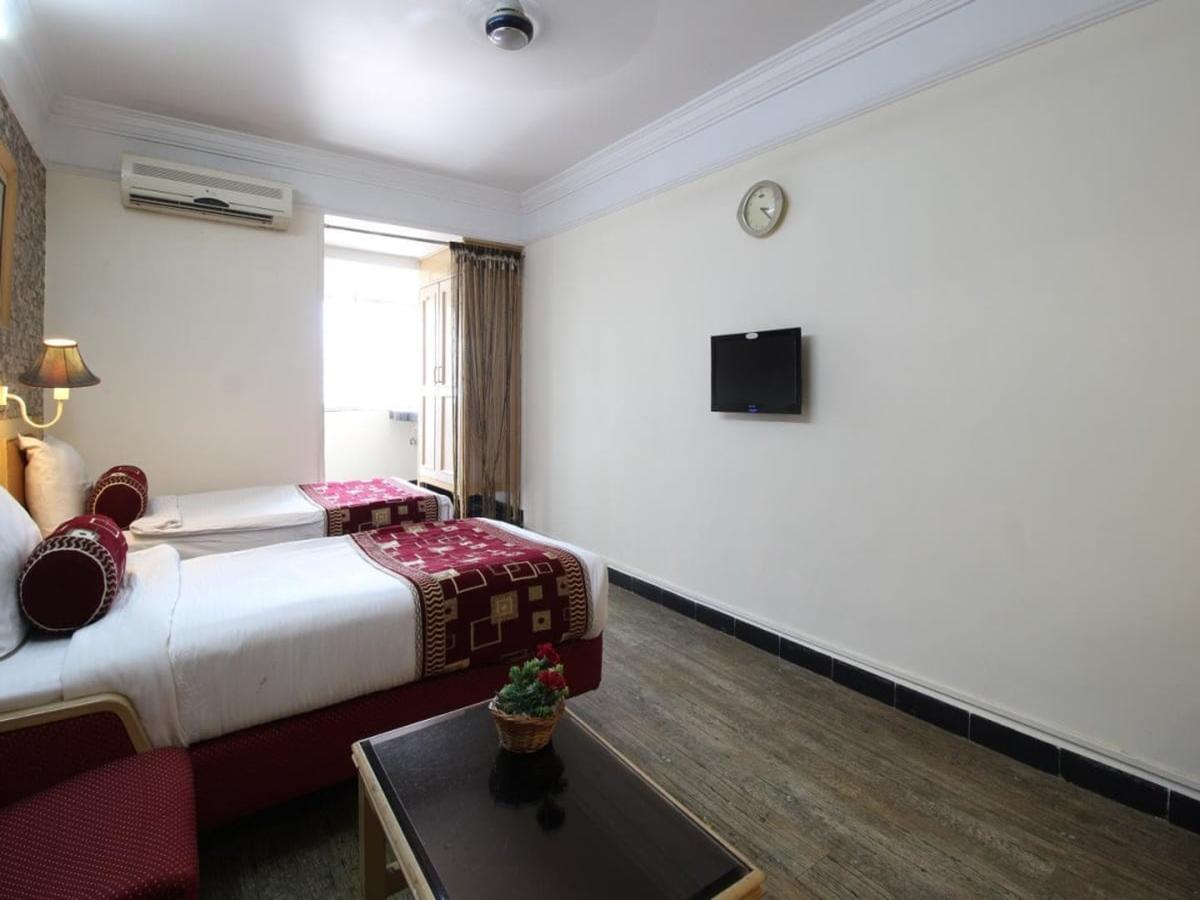 Hotel Sovereign Daman Exteriér fotografie
